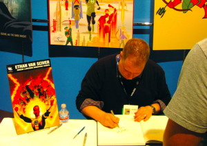 Ethan van Sciver sketches at the DC Booth