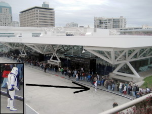 Line at Moscone Center, WonderCon 2008