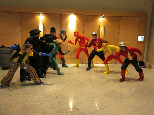 Flash vs Rogues 01