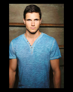 Robbie Amell